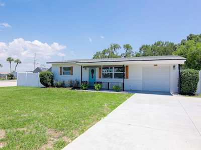705 Lakeside Dr Largo, FL 33778