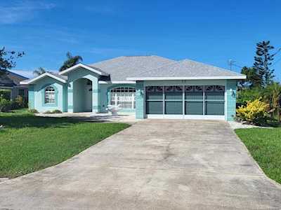 75 Fairway Rd Rotonda West, FL 33947