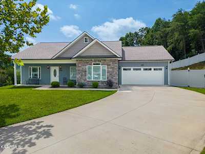 6606 Grace Nicely Ln Corryton, TN 37721