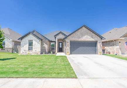 1209 Stonefield Dr Midland, TX 79705