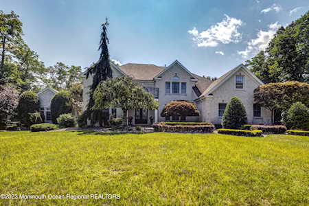 5 Empress Dr Holmdel, NJ 07733