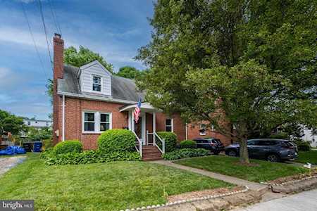 630 N Edison St Arlington, VA 22203