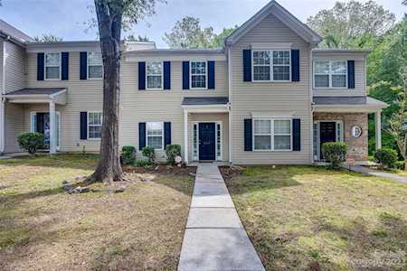2208 Winthrop Chase Dr Charlotte, NC 28212