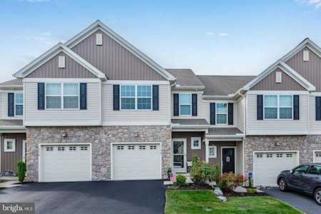 1772 Fairbank Ln Mechanicsburg, PA 17055
