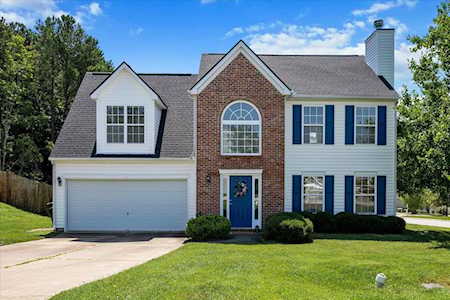 800 Holly Thorn Trace Holly Springs, NC 27540