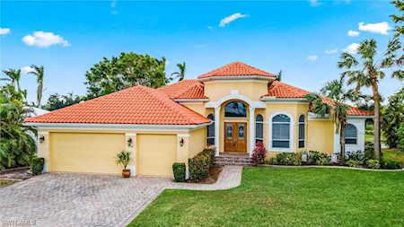 1018 S Town And River Dr Fort Myers, FL 33919