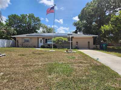 9009 108th St Seminole, FL 33772
