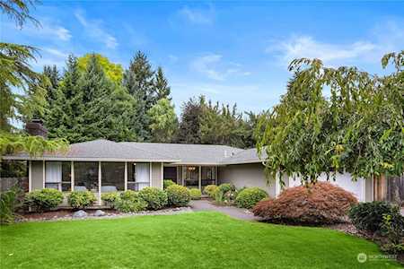 40 Chelan Key Bellevue, WA 98006