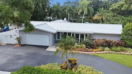 1901 Oakdale Ln N Clearwater, FL 33764
