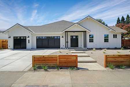 4643 American River Drive Sacramento, CA 95864