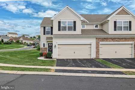 1698 Haralson Dr Mechanicsburg, PA 17055