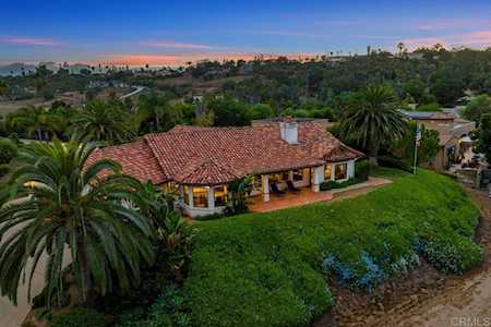 2955 Summit Drive Escondido, CA 92025