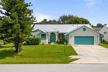 721 NE Zebrina Senda Jensen Beach, FL 34957
