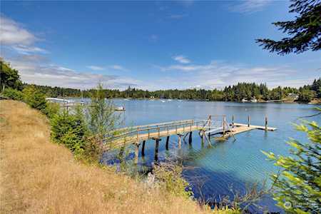 6745 Oak Bay Rd Port Ludlow, WA 98365