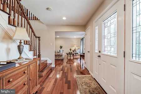 8 Country Walk Cherry Hill, NJ 08003