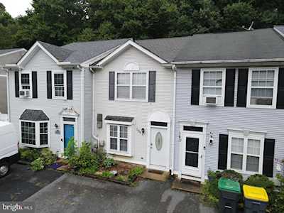 138 Creekside Ct Newark, DE 19702