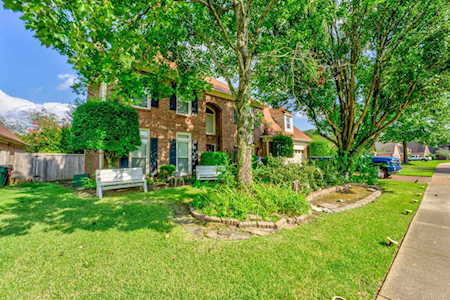 1184 Sugar Ln Collierville, TN 38017