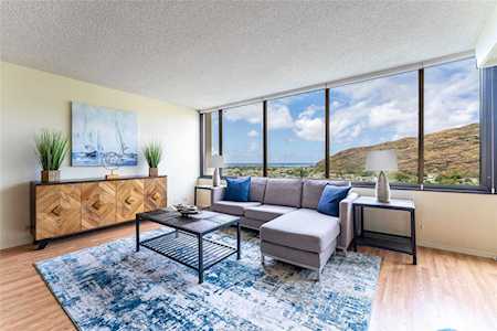 555 Hahaione Street #11A Honolulu, HI 96825