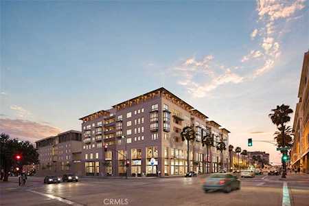 39 S Los Robles #5013 Pasadena, CA 91101