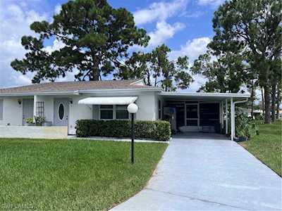 1 Aztec Lily Ln Lehigh Acres, FL 33936