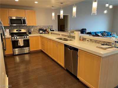 150 Las Vegas Blvd #906 Las Vegas, NV 89101