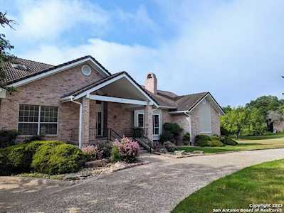 503 Riverhill Blvd Kerrville, TX 78028