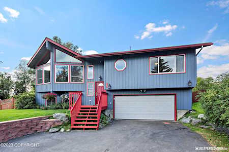 9644 Nulato Circle Eagle River, AK 99577
