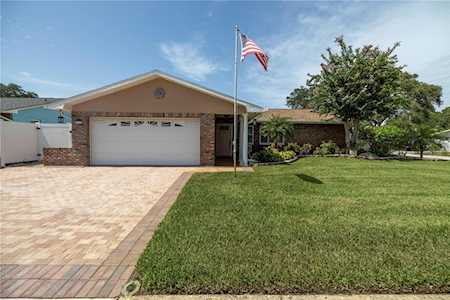 10909 127 Ave Largo, FL 33778