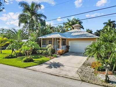 932 SW 30th Street Palm City, FL 34990