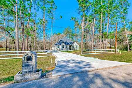 649 Pelican St Magnolia, TX 77355
