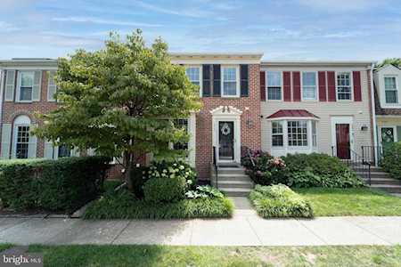 6587 Bermuda Green Ct Alexandria, VA 22312