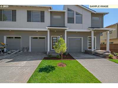 16776 SE Rebstock Park LN #426 Happy Valley, OR 97086