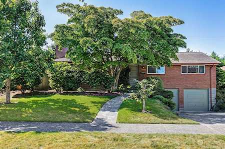4233 NE 74th St. Seattle, WA 98115
