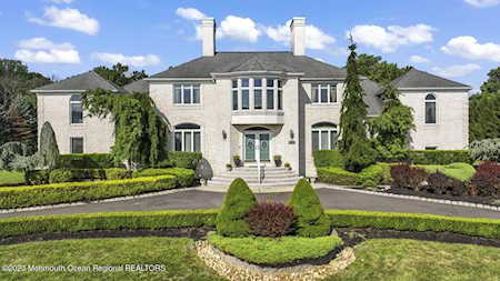 200 Walnut Dr Morganville, NJ 07751