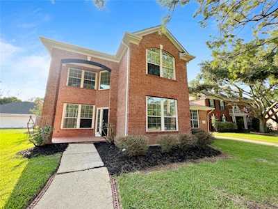 2506 Princeton Dr Pearland, TX 77584