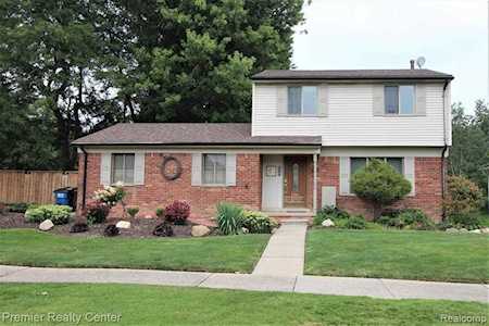 505 Worchester St Westland, MI 48186