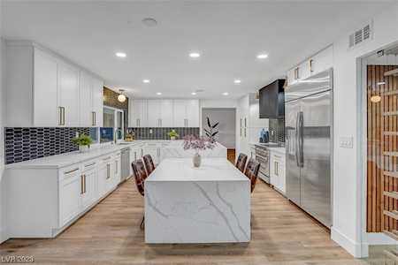 230 Dalmatian Ln Las Vegas, NV 89107
