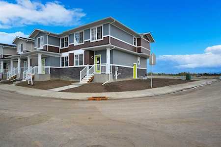 62 Belvedere Common SE Calgary, AB T2A 7G8