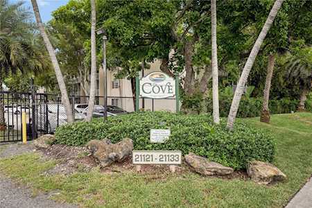 21133 SW 85th Ave #311 Cutler Bay, FL 33189