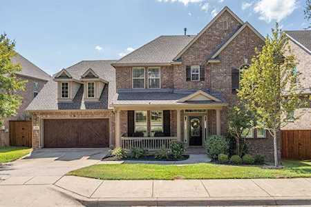 921 Spring Creek Drive Grapevine, TX 76051
