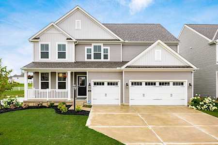 327 Shelter Cove Drive Pataskala, OH 43062