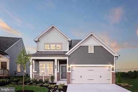 21935 Hawksbill High Circle #1 Sterling, VA 20164