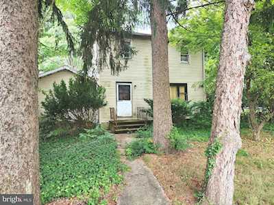 179 Buttonwood Dr Trenton, NJ 08638