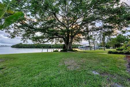7314 Westmoreland Dr Sarasota, FL 34243