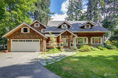12960 Sunrise Dr NE Bainbridge Island, WA 98110