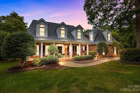 5813 Camilla Dr Charlotte, NC 28226