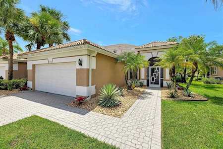 6912 Cairnwell Drive Boynton Beach, FL 33472