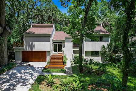 1845 Live Oak LN Atlantic Beach, FL 32233