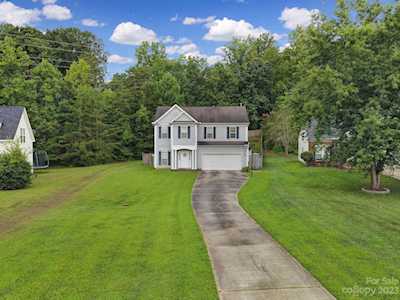9541 Green Apple Dr Charlotte, NC 28215