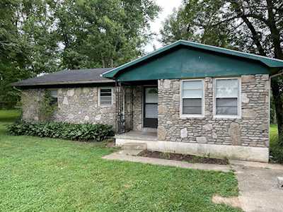 102 Furrow Ln Frankfort, KY 40601